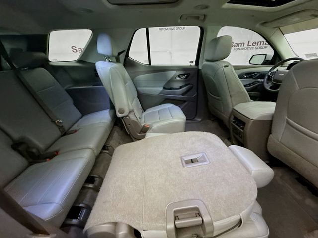 Used 2020 Chevrolet Traverse Premier image 32