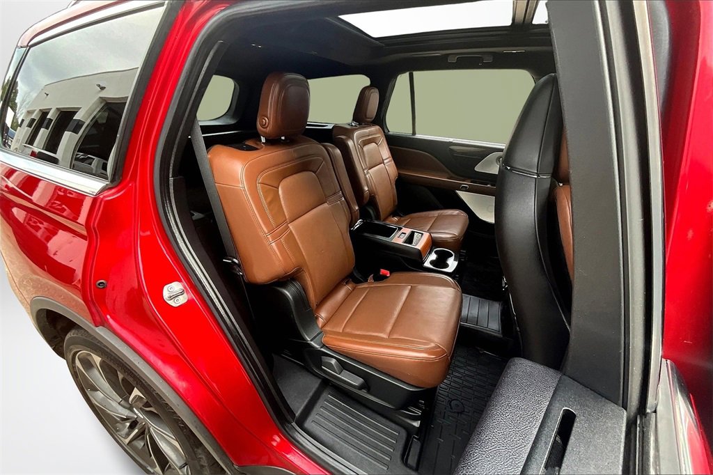 Used 2020 Lincoln Aviator Reserve w/ Equipment Group 202A image 23