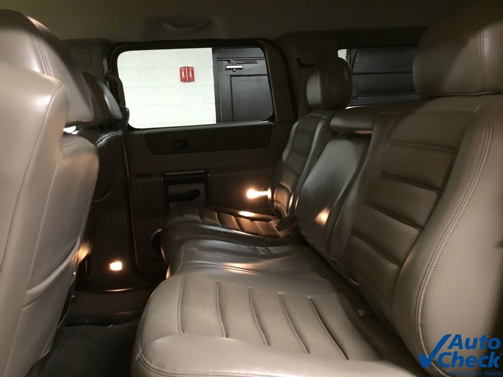Used 2003 HUMMER H2 w/ Preferred Equipment Group image 33