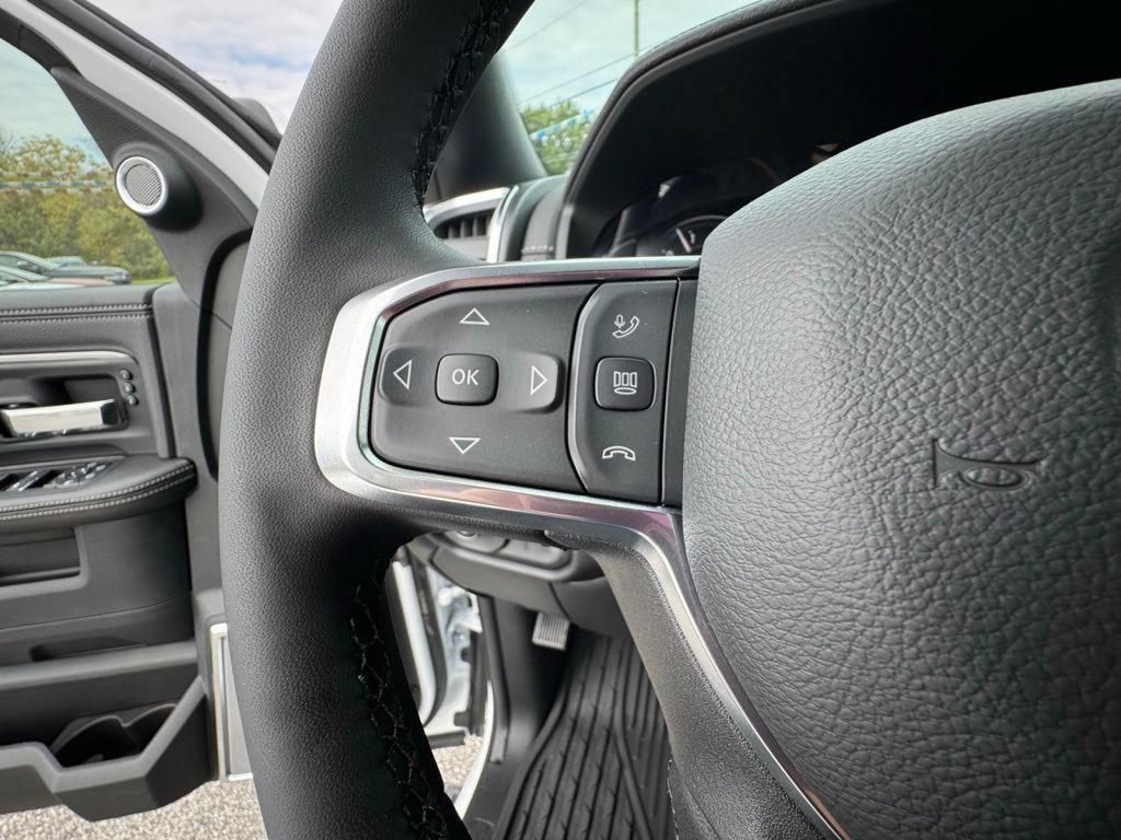 New 2026 RAM 2500 Laramie AWD/4WD image 22