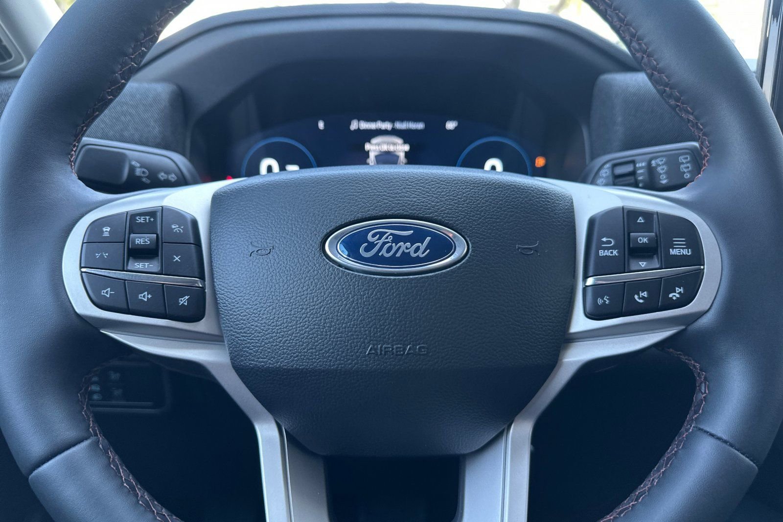 New 2026 Ford Explorer Active RWD image 24
