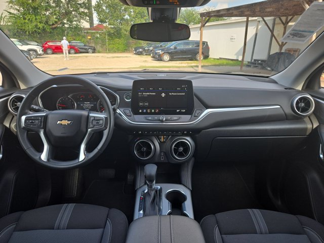 Used 2025 Chevrolet Blazer LT FWD image 21