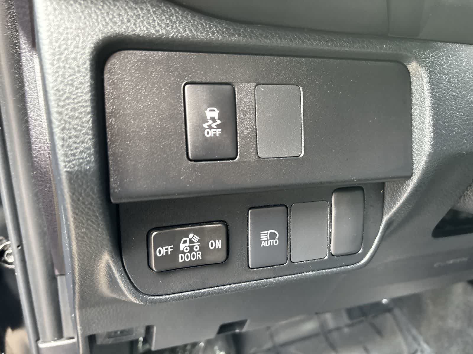 Used 2023 Toyota Tacoma SR AWD/4WD image 10