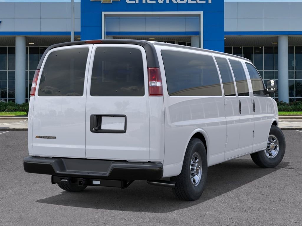 New 2026 Chevrolet Express 3500 LS RWD image 4