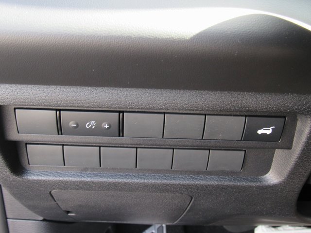 New 2025 Mitsubishi Outlander SEL image 23