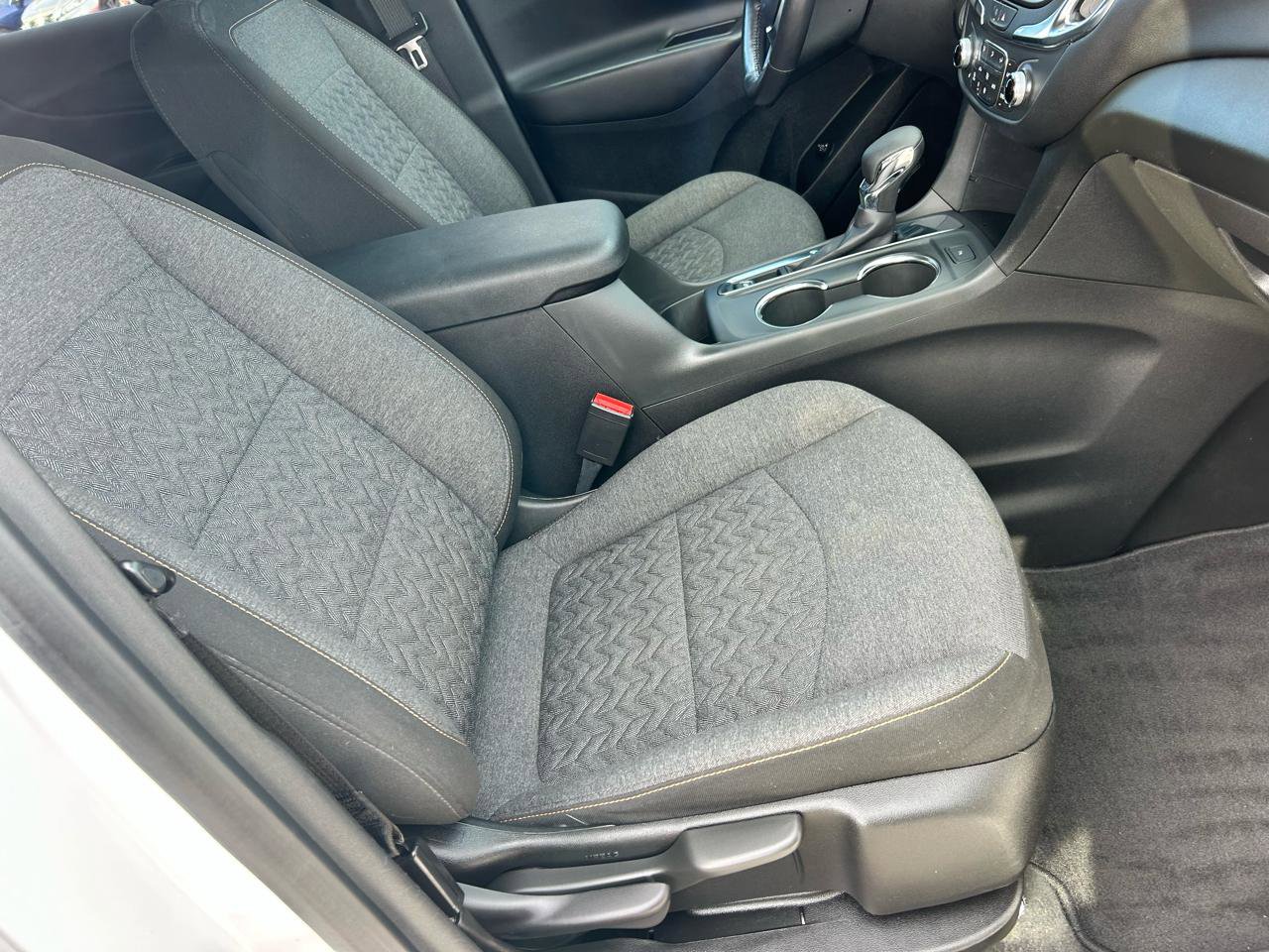 Used 2022 Chevrolet Equinox LT FWD image 10