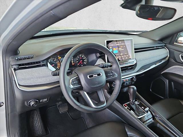 Used 2024 Jeep Compass Latitude AWD/4WD image 10