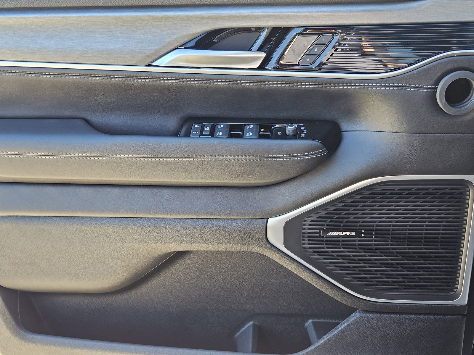 New 2025 Jeep Wagoneer Series II image 23