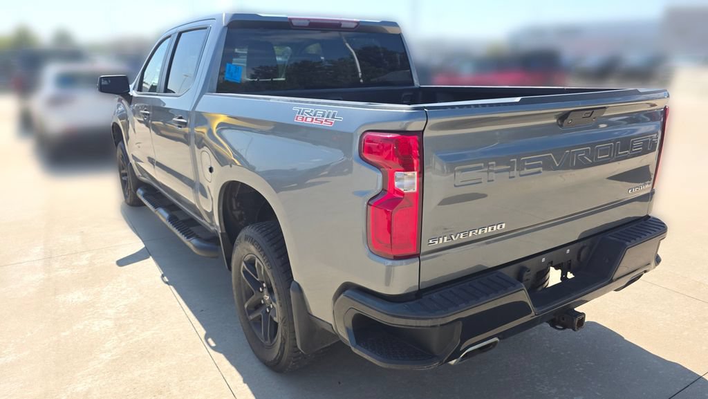 Used 2019 Chevrolet Silverado 1500 Custom Trail Boss w/ Custom Convenience Package AWD/4WD image 3