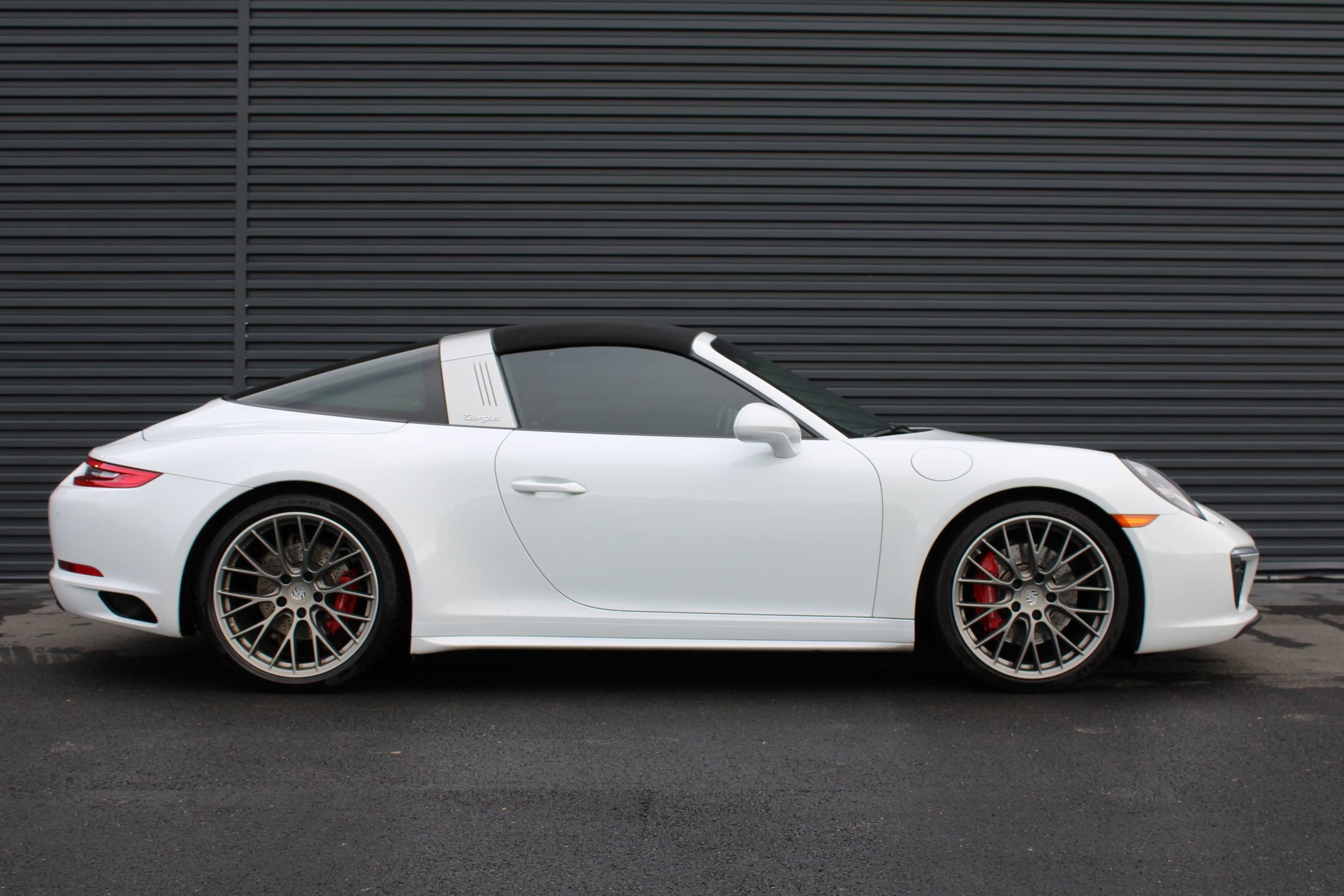 Used 2017 Porsche 911 Targa 4S image 8