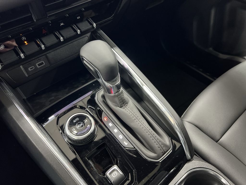 New 2026 GMC Canyon Elevation w/ Convenience Package image 16