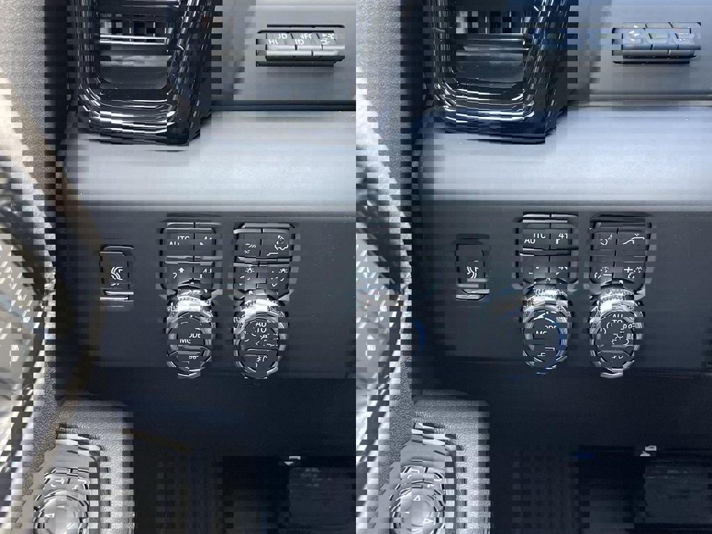 New 2026 GMC Sierra 2500 AT4 w/ AT4 Premium Plus Package image 18