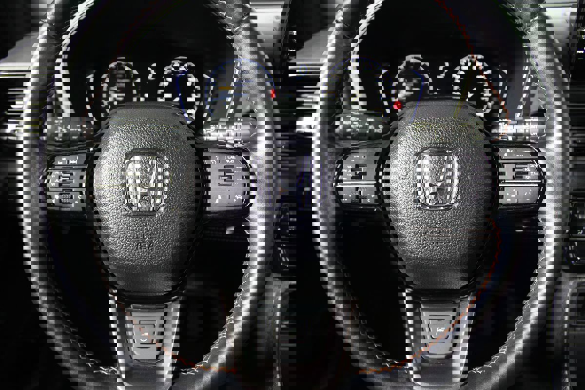 Used 2023 Honda Pilot TrailSport image 16