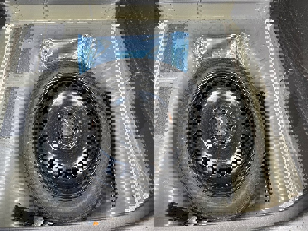 Used 2024 Chevrolet Trax LS image 18