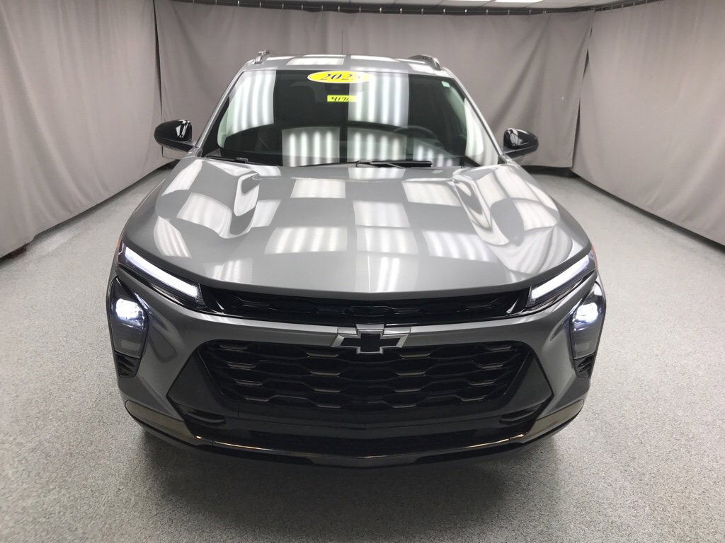 Used 2025 Chevrolet Trax ACTIV w/ Driver Confidence Package image 6