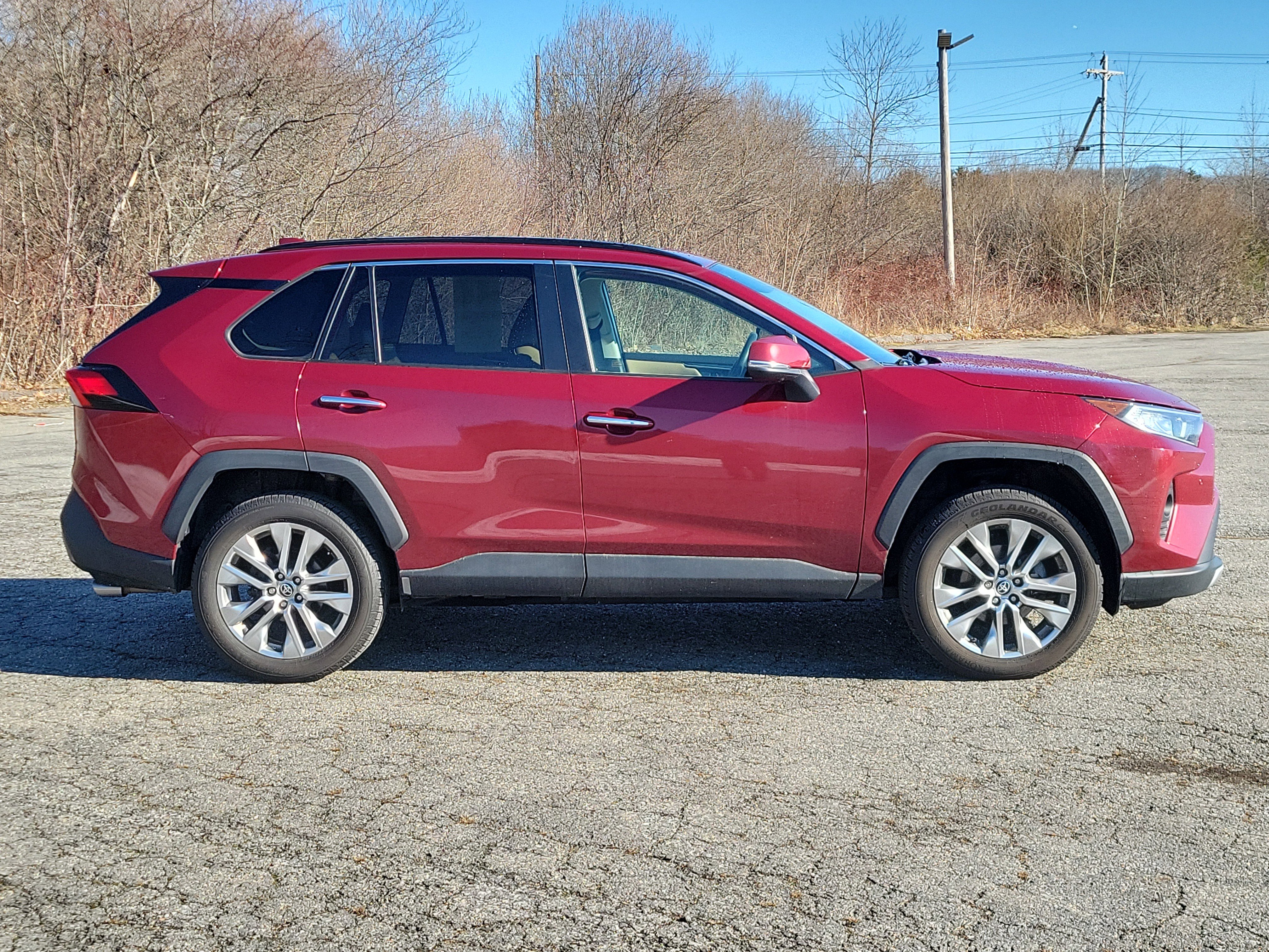 Used 2021 Toyota RAV4 Limited image 4