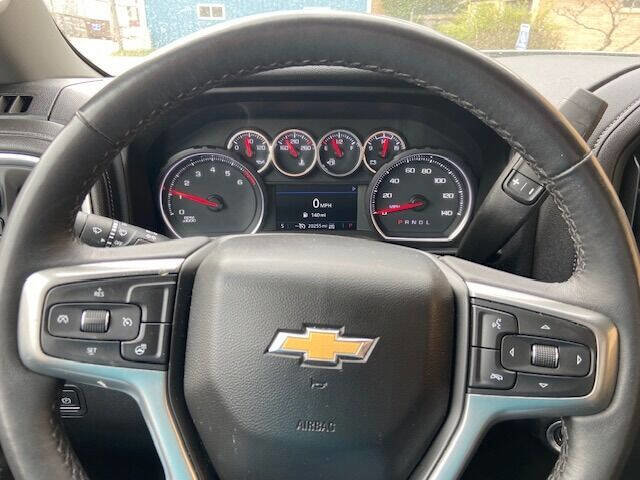 Used 2022 Chevrolet Silverado 2500 LT w/ Convenience Package image 17