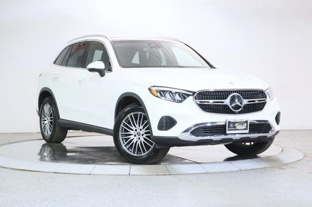 Certified 2025 Mercedes-Benz GLC 300 4MATIC image 1