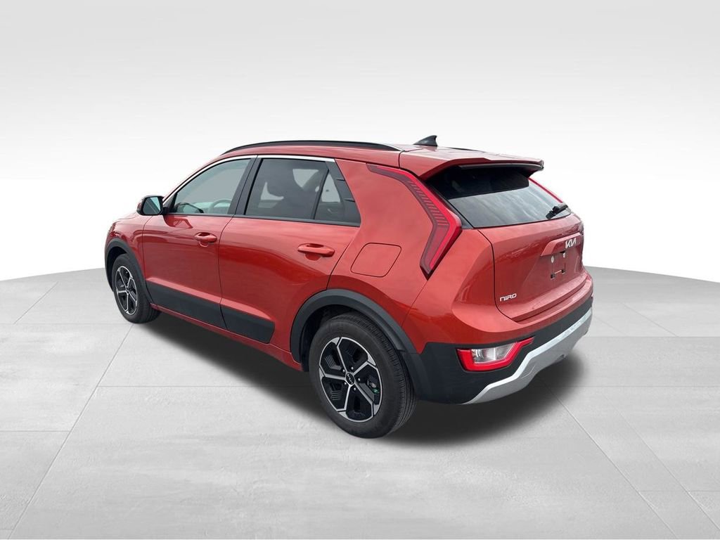 Certified 2023 Kia Niro LX image 9