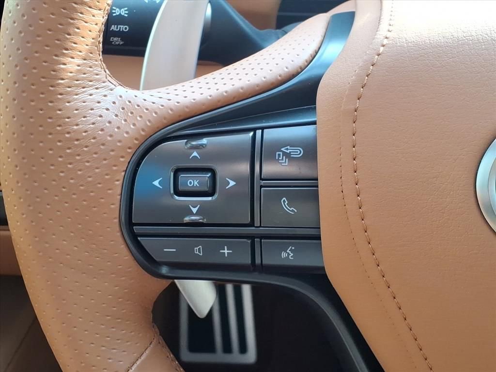 Used 2022 Lexus LC 500 Coupe w/ Sport Package RWD image 20