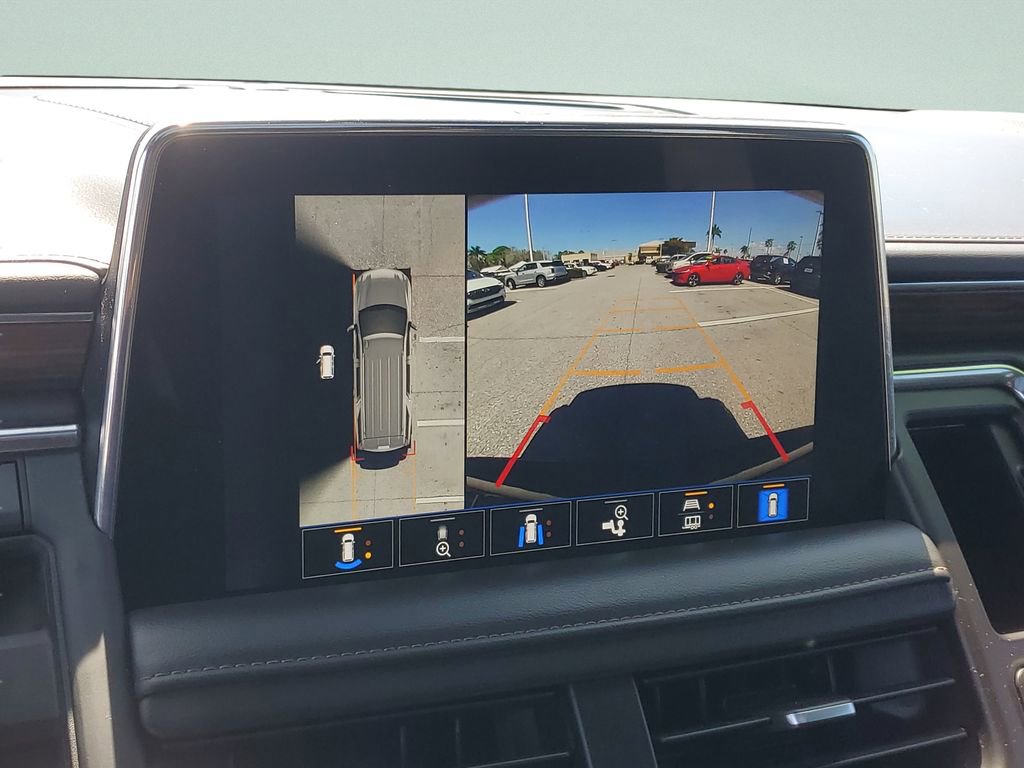 Used 2023 Chevrolet Suburban High Country image 25