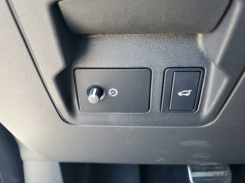 Used 2026 Land Rover Range Rover Velar Dynamic SE AWD/4WD image 16