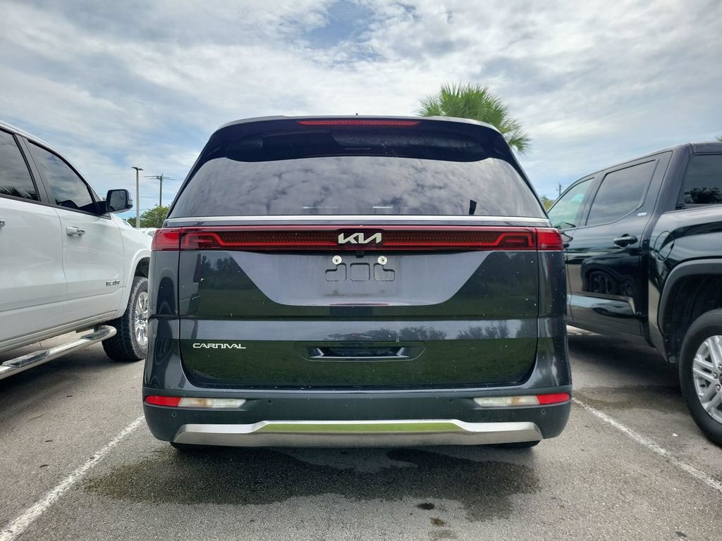 Used 2023 Kia Carnival SX Prestige FWD image 5