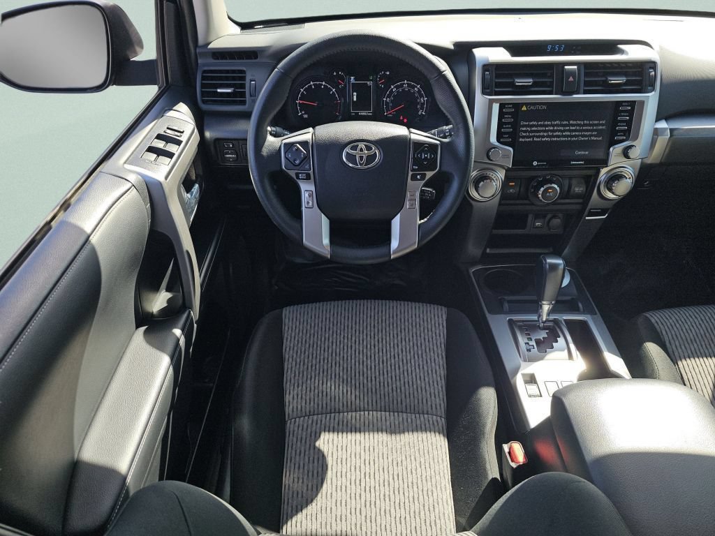 Used 2024 Toyota 4Runner SR5 AWD/4WD image 4