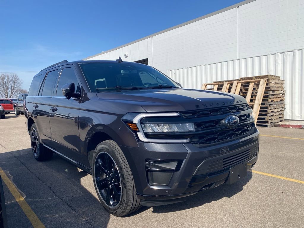 Used 2023 Ford Expedition Limited image 4