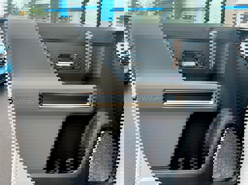 New 2025 GMC Hummer EV 2X image 19