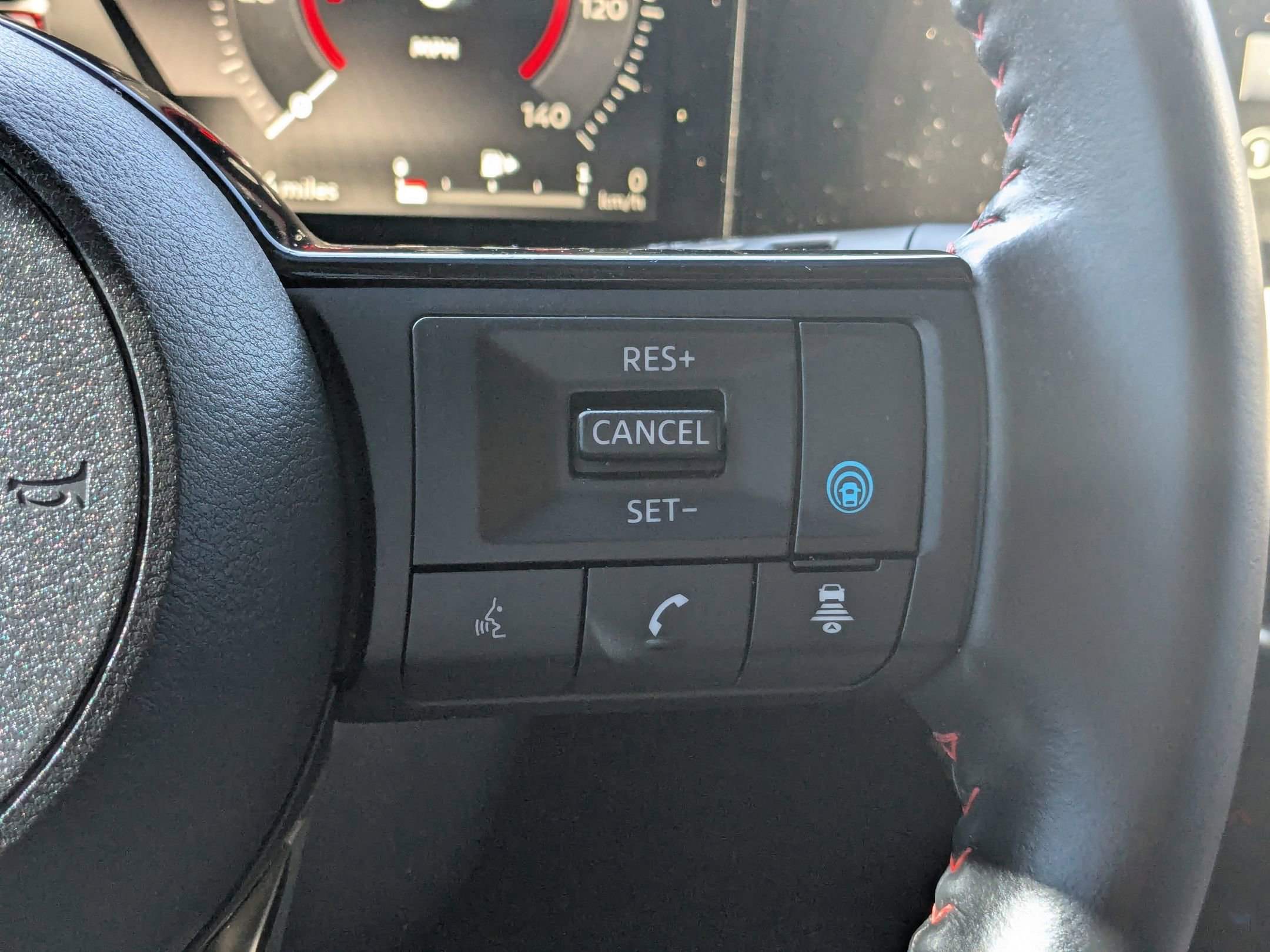Used 2025 Nissan Kicks SR w/ Illumination Package image 22