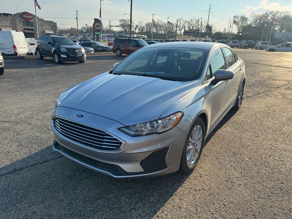Certified 2020 Ford Fusion SE image 3