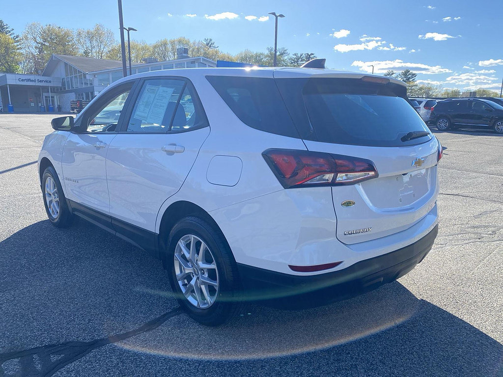 Used 2024 Chevrolet Equinox LS w/ Driver Confidence II Package AWD/4WD image 6