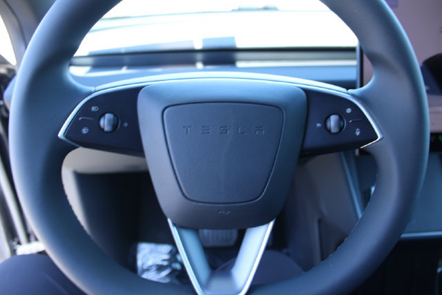 Used 2026 Tesla Model Y 2WD image 13