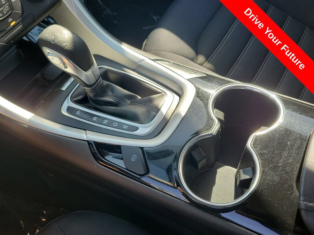 Used 2015 Ford Fusion SE FWD image 14