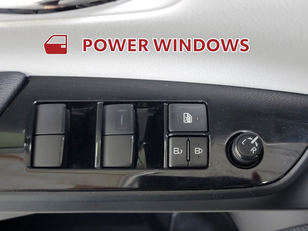 Used 2021 Toyota Prius XLE AWD/4WD image 27