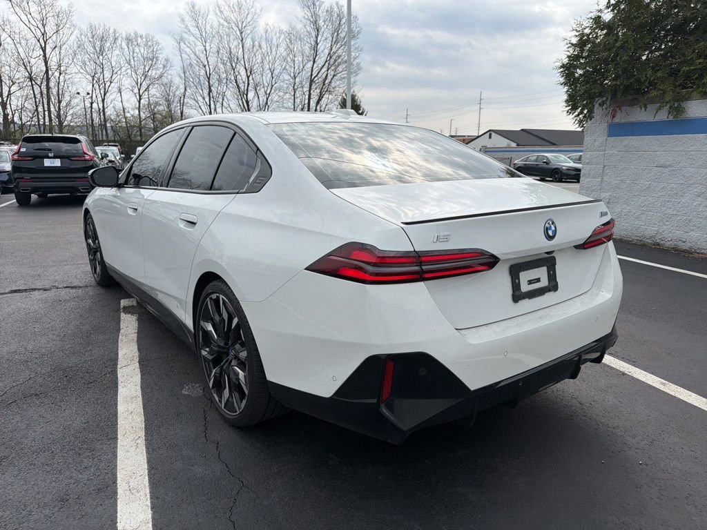 Used 2024 BMW i5 M60 w/ Premium Package image 3