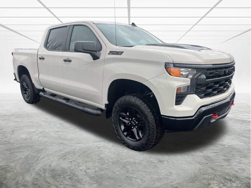 New 2026 Chevrolet Silverado 1500 Custom Trail Boss w/ LPO, Dark Essentials Package