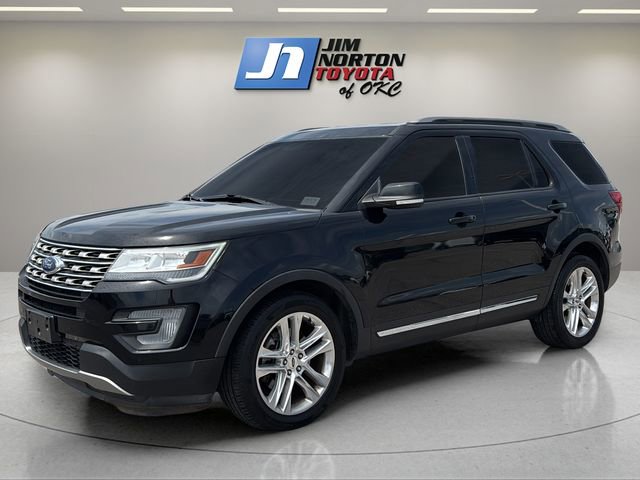 Used 2017 Ford Explorer XLT w/ Equipment Group 202A FWD image 1