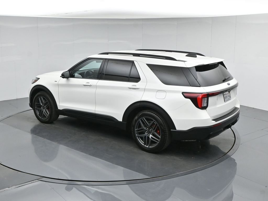 Used 2025 Ford Explorer ST-Line w/ Premium Package RWD image 46