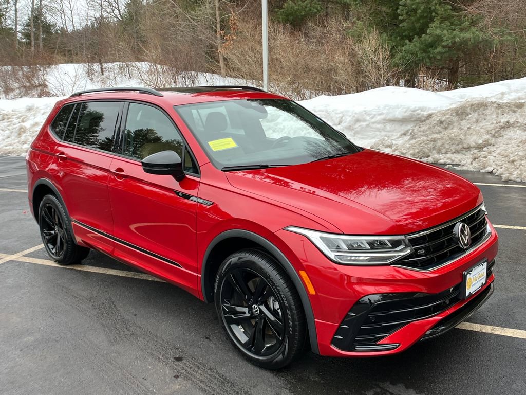 Used 2024 Volkswagen Tiguan SE R-Line image 7