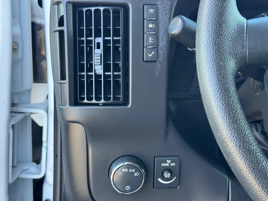 Used 2025 Chevrolet Express 2500 w/ Driver Convenience Package RWD image 19