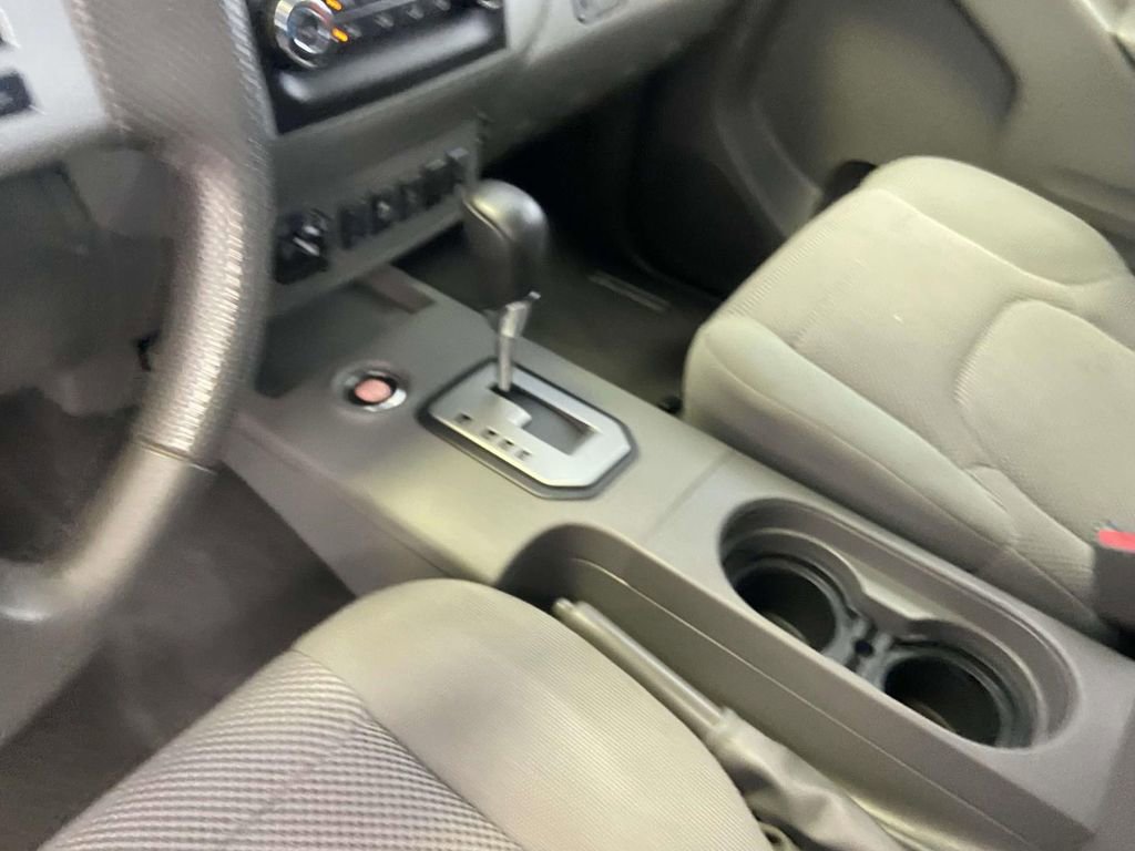 Used 2021 Nissan Frontier SV w/ Midnight Edition Floor Mats image 20