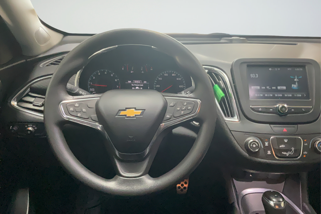 Certified 2017 Chevrolet Malibu LT FWD image 13