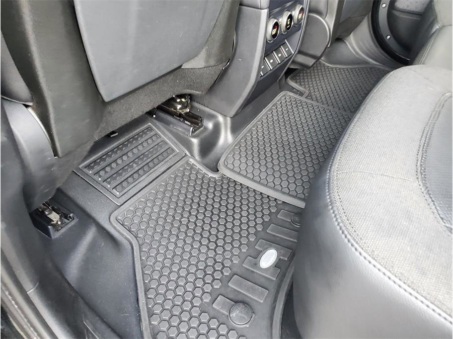 Used 2020 Land Rover Defender 110 SE AWD/4WD image 65