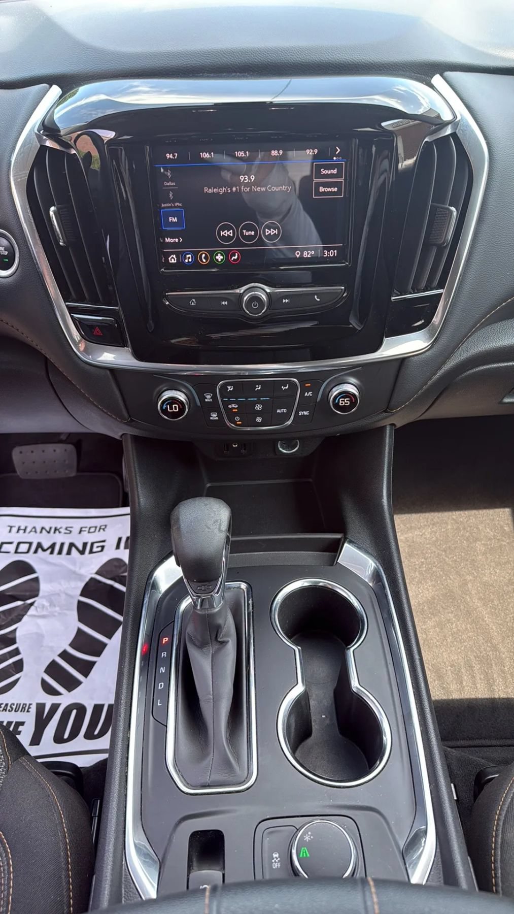 Used 2021 Chevrolet Traverse LS FWD image 19