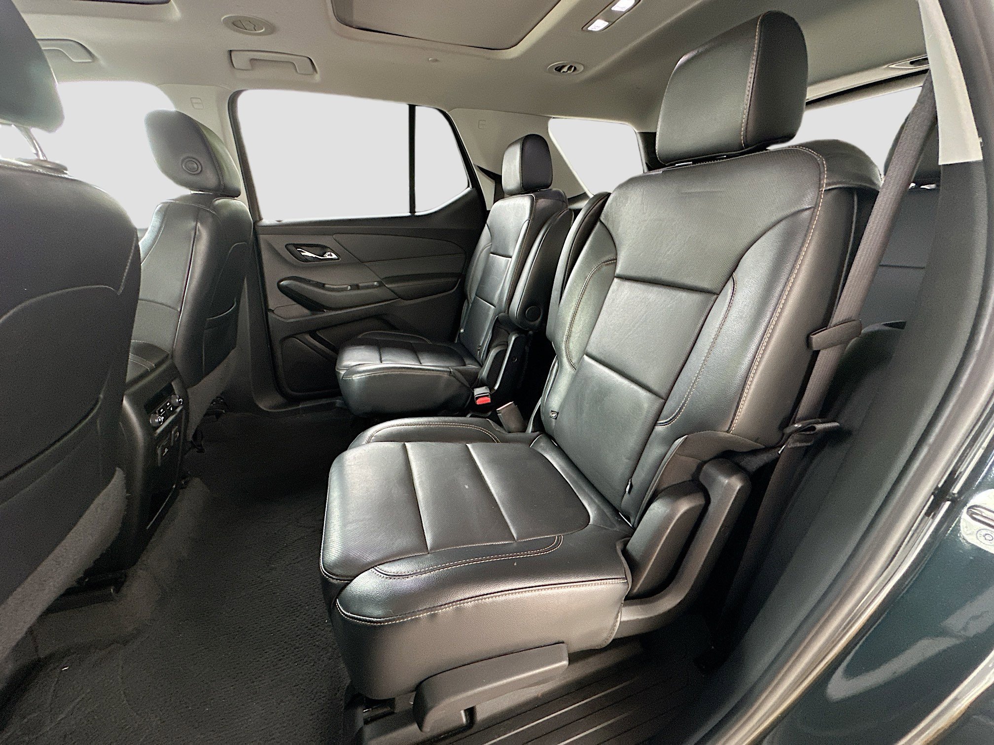 Used 2019 Chevrolet Traverse Premier w/ Driver Confidence II Package image 26