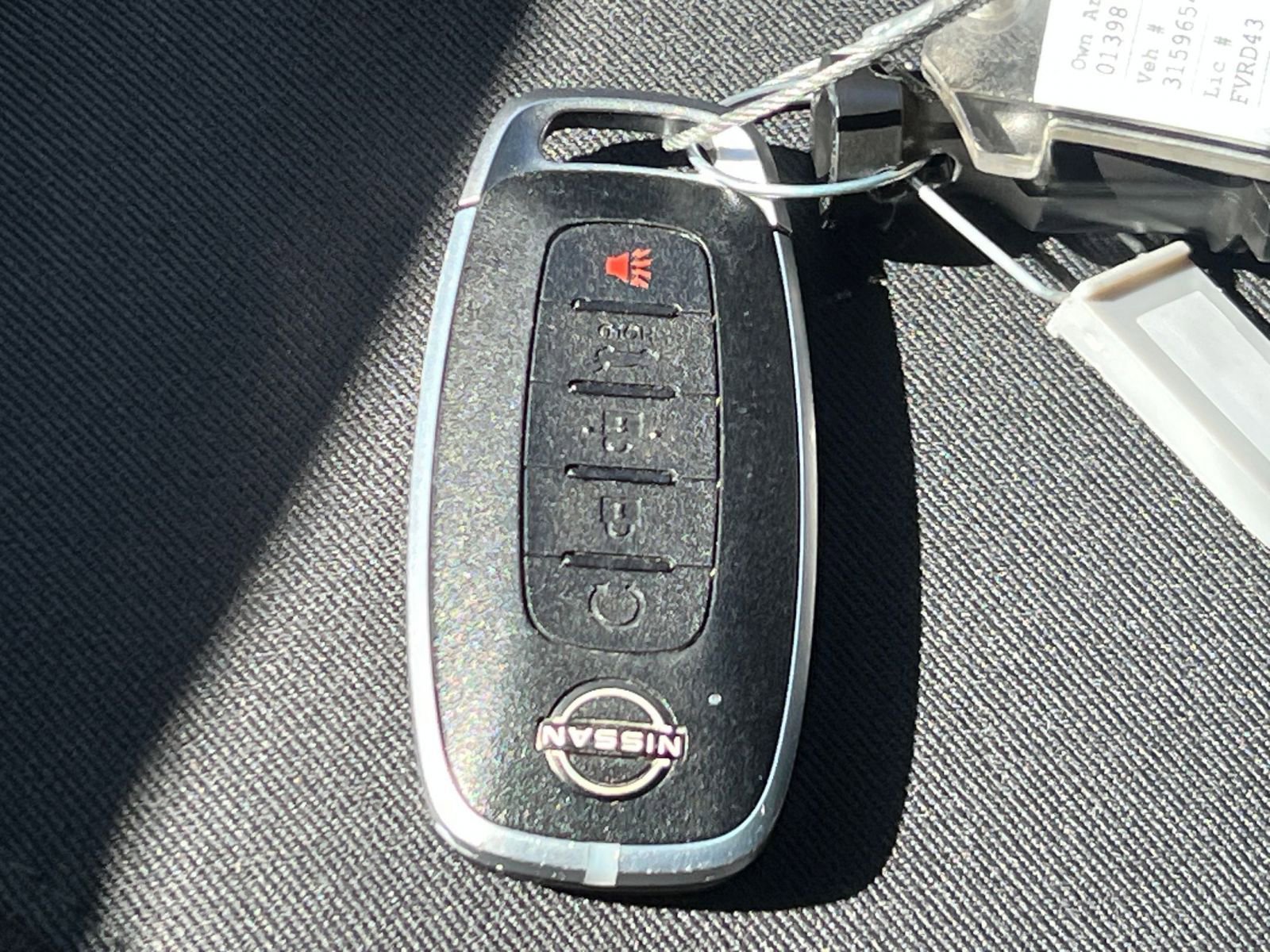 Used 2025 Nissan Pathfinder SV AWD/4WD image 25