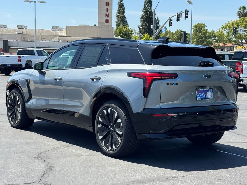 New 2026 Chevrolet Blazer EV RS w/ Super Cruise Package AWD/4WD image 4