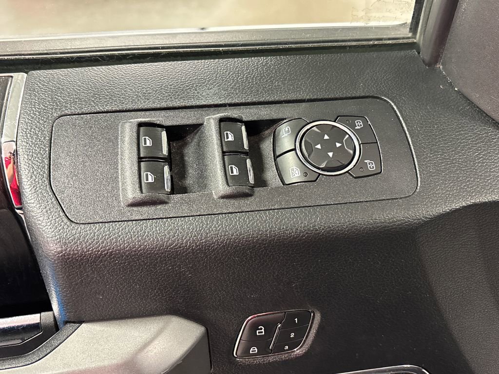 Used 2019 Ford F150 Platinum image 26